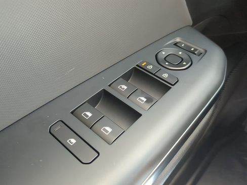 New 2025 Kia K4 LXS image 19