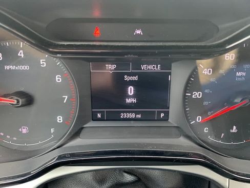 Used 2024 Chevrolet Trax LS w/ LS Convenience Package FWD image 29