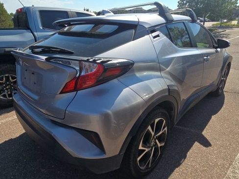 Used 2019 Toyota C-HR XLE FWD image 9