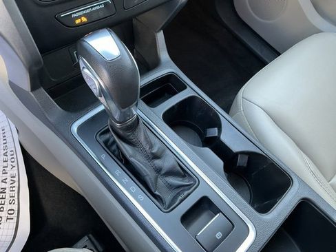 Used 2019 Ford Escape SEL image 22