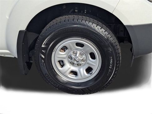 Used 2019 Nissan Frontier S image 17