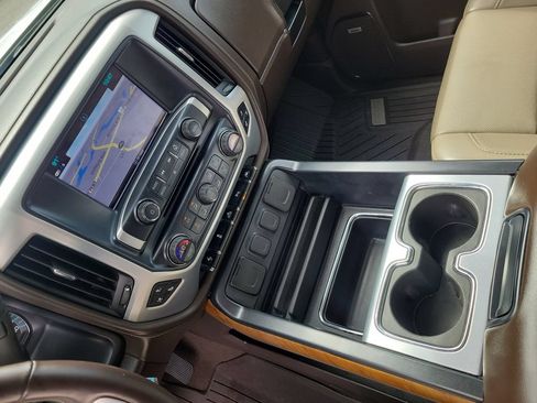 Used 2018 GMC Sierra 1500 SLT AWD/4WD image 36