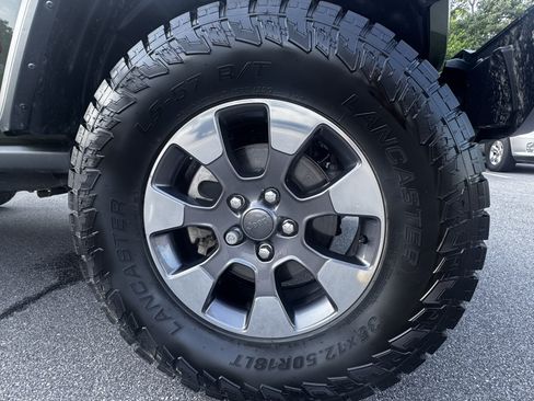 Used 2022 Jeep Wrangler Unlimited Rubicon AWD/4WD image 13