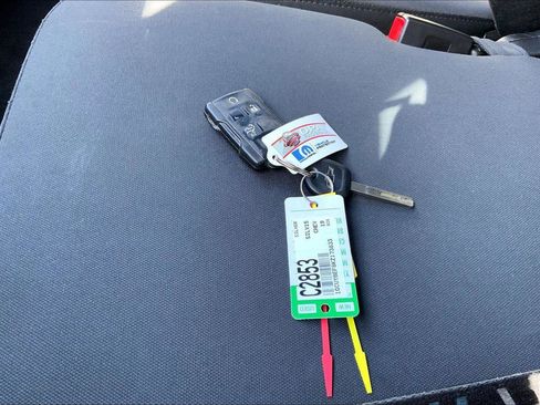 Used 2019 Chevrolet Silverado 1500 Custom w/ Custom Value Package image 12