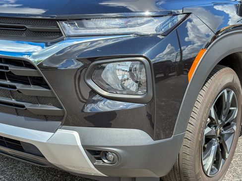 Used 2023 Chevrolet TrailBlazer LT FWD image 6