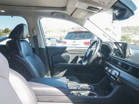 Used 2024 Honda Pilot Elite image 17