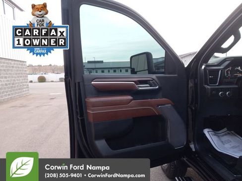 Used 2024 GMC Sierra 3500 Denali Ultimate image 10