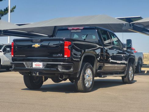 Used 2024 Chevrolet Silverado 2500 High Country w/ High Country Premium Package AWD/4WD image 7