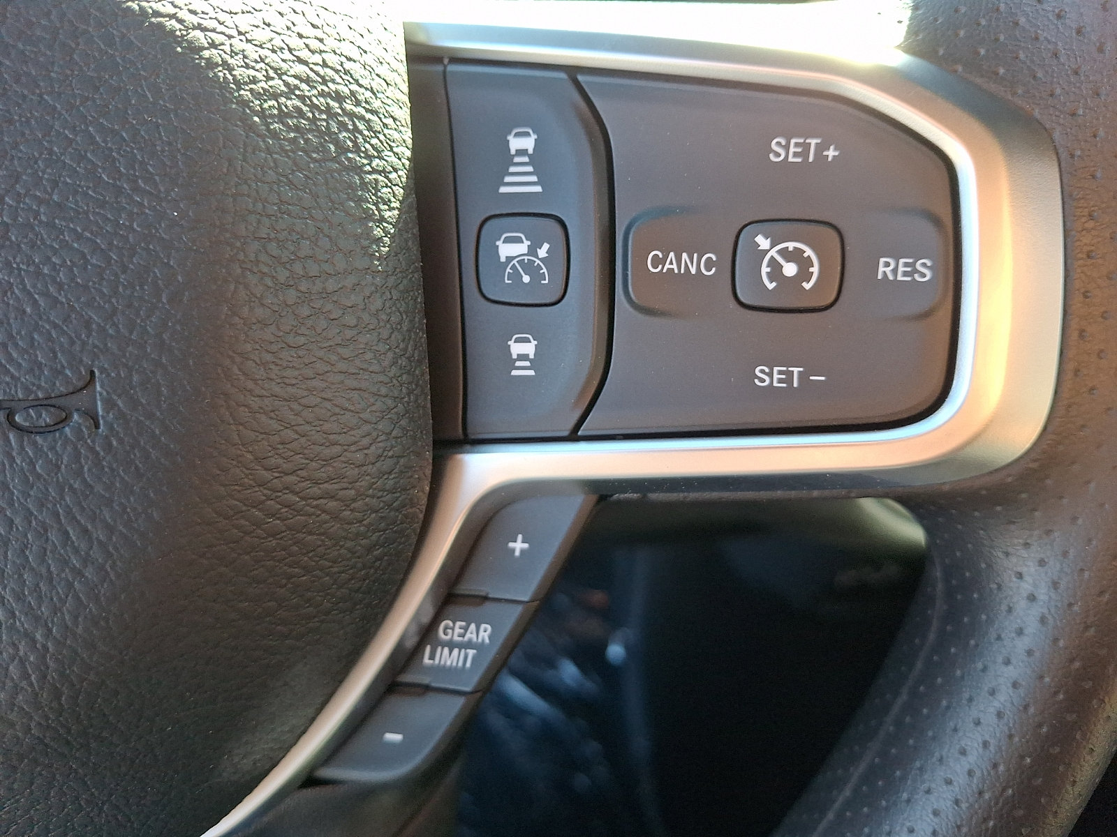 New 2027 RAM 2500 Tradesman AWD/4WD image 17