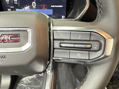 New 2026 GMC Canyon Elevation w/ Convenience Package image 17