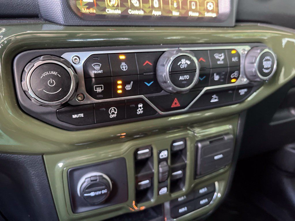 Used 2021 Jeep Gladiator Overland w/ Popular Equipment Package AWD/4WD image 40