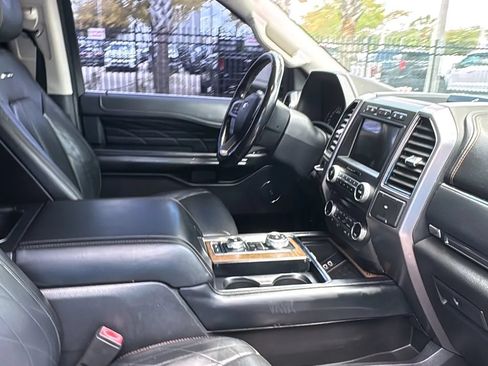 Used 2018 Ford Expedition Max Platinum AWD/4WD image 10