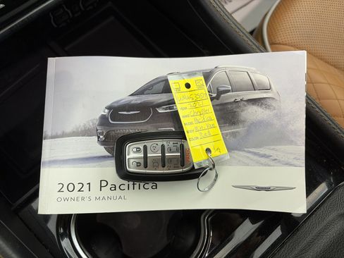 Used 2021 Chrysler Pacifica Pinnacle image 35