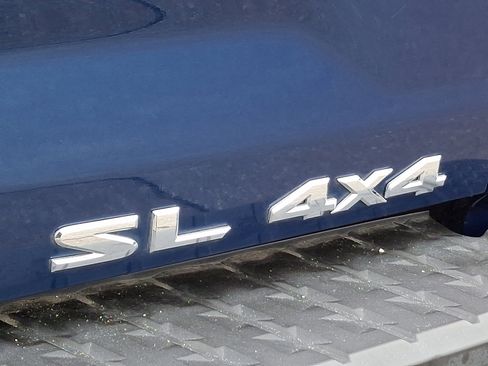 Used 2019 Nissan Titan SL image 36