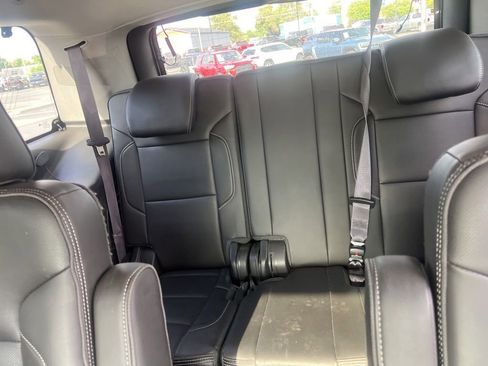 Used 2015 GMC Yukon Denali w/ Premium Package AWD/4WD image 16