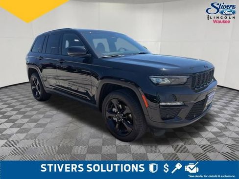 Used 2024 Jeep Grand Cherokee Limited w/ Luxury Tech Group II AWD/4WD image 3