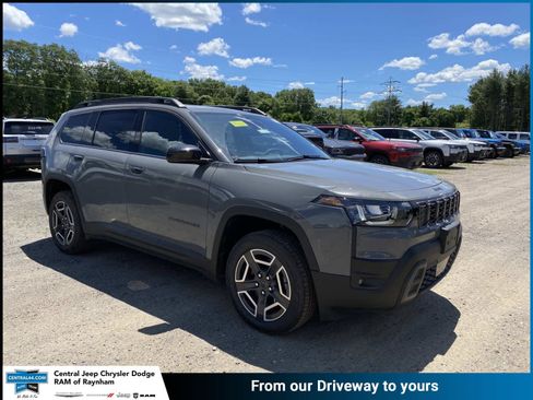 New 2026 Jeep Cherokee Laredo AWD/4WD image 1