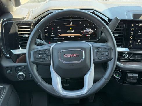 Used 2026 GMC Sierra 1500 SLT AWD/4WD image 12
