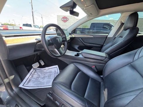 Used 2022 Tesla Model Y Performance AWD/4WD image 11