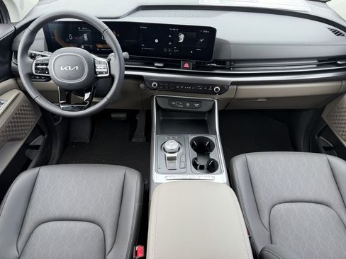 New 2026 Kia Carnival LXS FWD image 11
