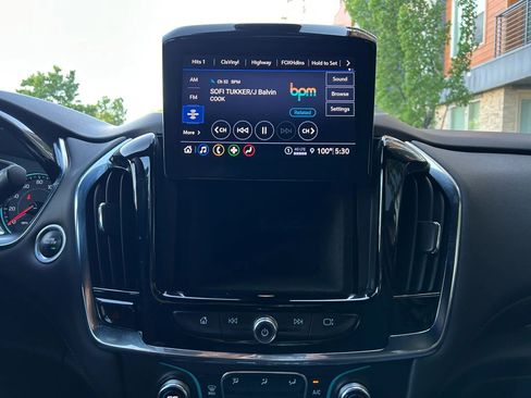 Used 2023 Chevrolet Traverse LT w/ LPO, Cargo Package AWD/4WD image 24