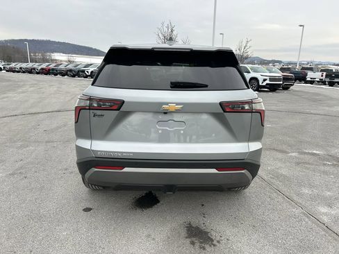 Used 2025 Chevrolet Equinox LT image 6
