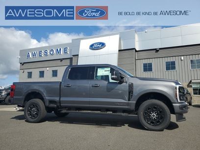 New 2025 Ford F250 XLT w/ Black Appearance Package