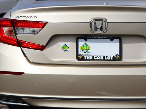 Used 2018 Honda Accord LX image 19