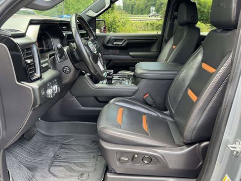 Used 2024 GMC Sierra 1500 AT4 w/ Technology Package AWD/4WD image 20