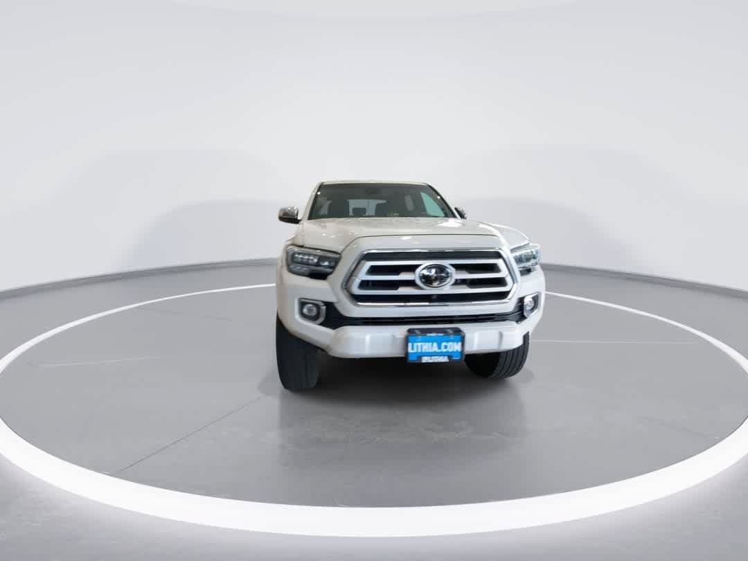 Used 2021 Toyota Tacoma Limited AWD/4WD image 3