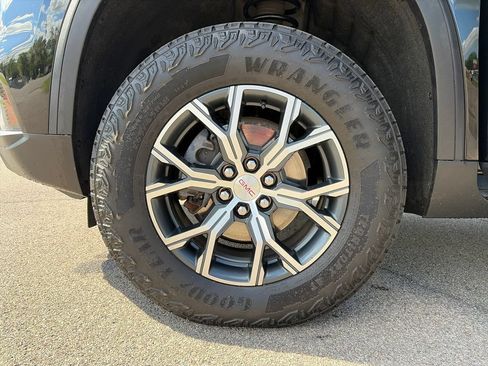 Used 2024 GMC Acadia AT4 w/ Luxury Package AWD/4WD image 22