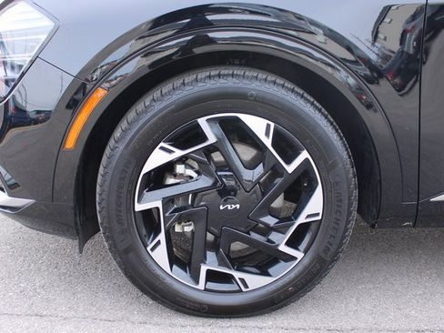 Used 2025 Kia Sportage SX image 39