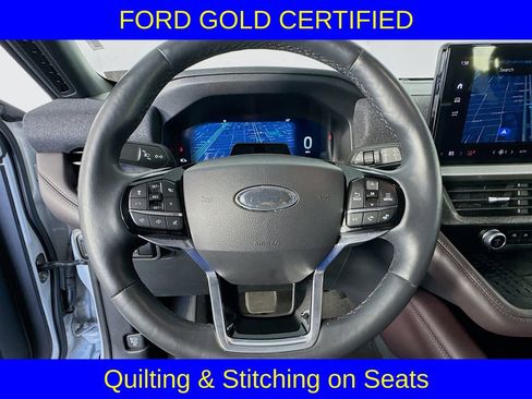 Used 2025 Ford Explorer Platinum w/ LUX Leather Package image 11