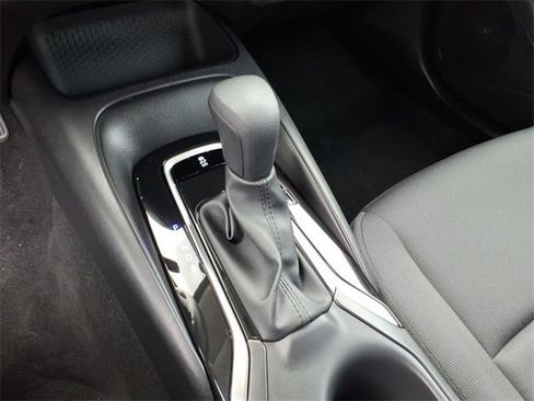 Used 2025 Toyota Corolla LE image 15