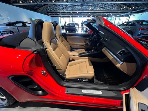 Used 2017 Porsche 718 Boxster S image 12