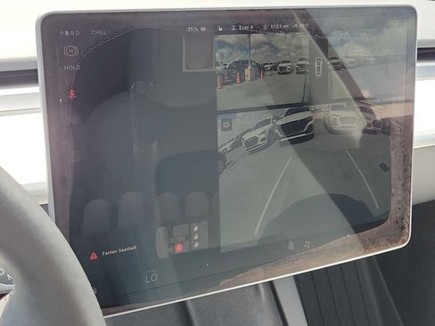 Used 2024 Tesla Model Y Long Range AWD/4WD image 26