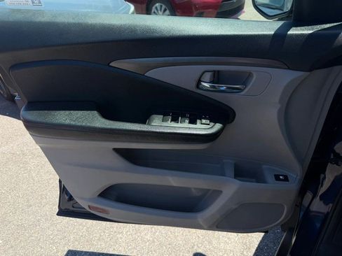 Used 2019 Honda Pilot EX image 15