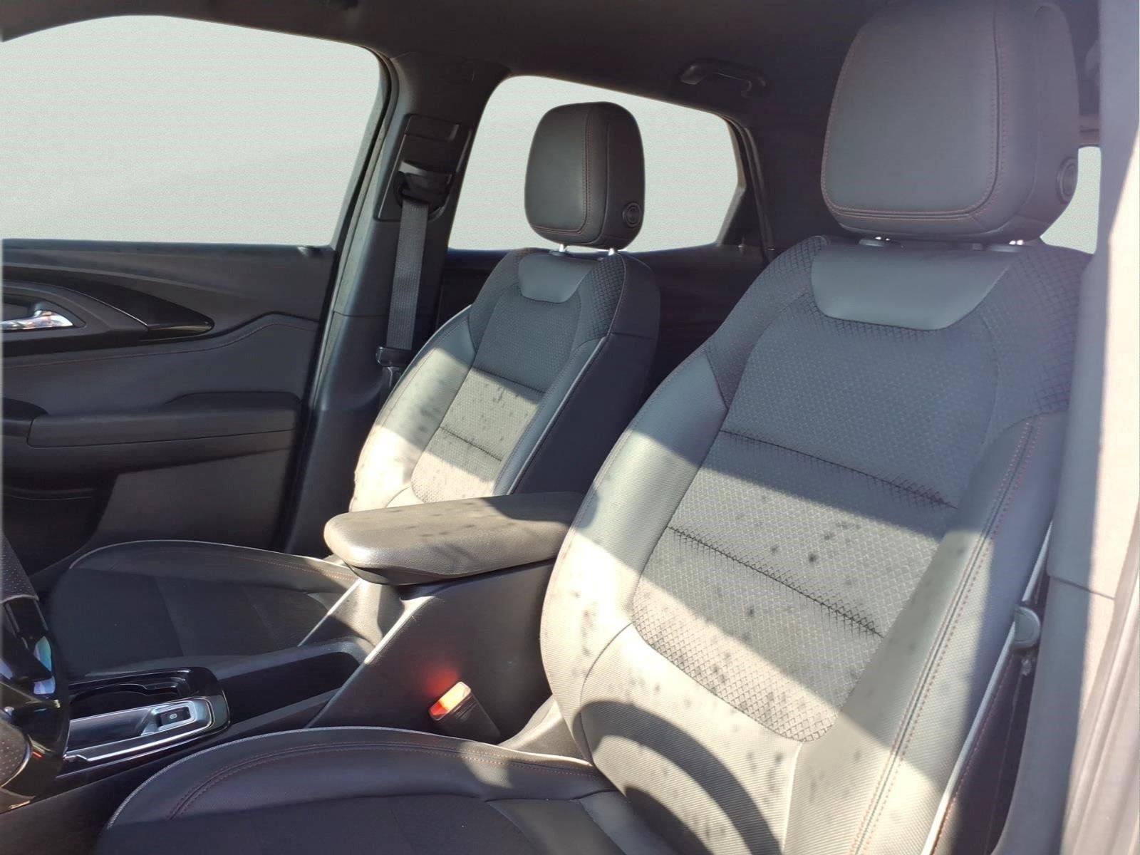 Used 2023 Chevrolet TrailBlazer RS FWD image 16