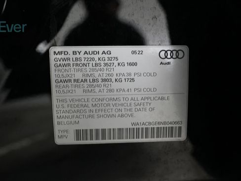 Used 2022 Audi e-tron S Premium Plus AWD/4WD image 28