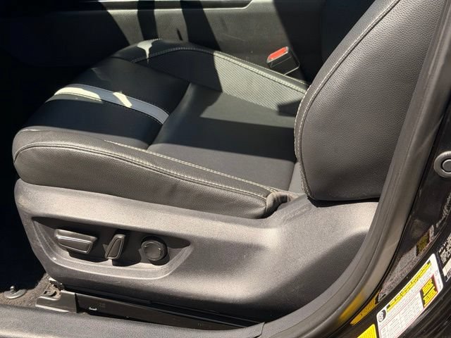 Used 2025 Toyota Camry SE FWD image 23