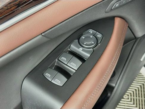 Used 2019 Buick LaCrosse Avenir w/ Driver Confidence Package II AWD/4WD image 34