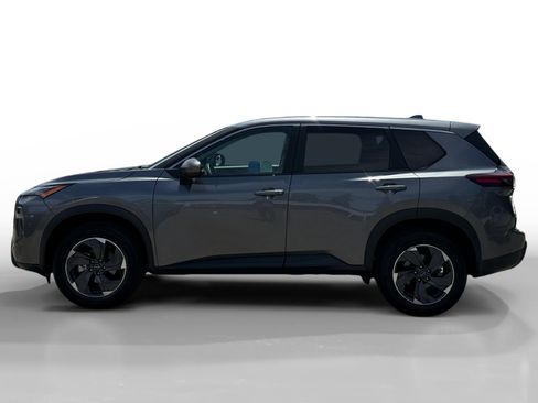 Used 2024 Nissan Rogue SV FWD image 2