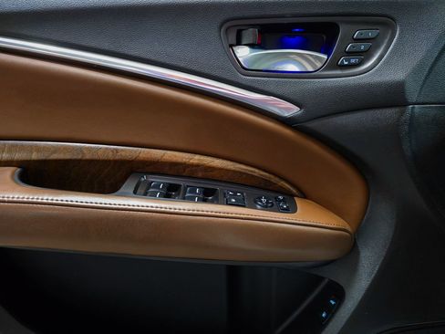 Used 2017 Acura MDX SH-AWD image 17