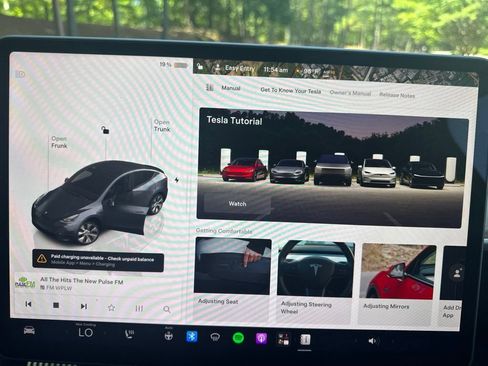 Used 2023 Tesla Model Y Long Range AWD/4WD image 10