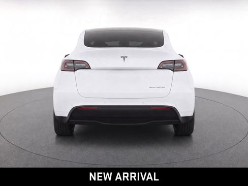 Used 2022 Tesla Model Y Long Range AWD/4WD image 7