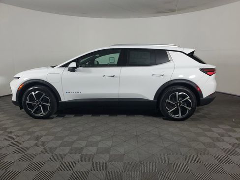 New 2026 Chevrolet Equinox EV LT image 7