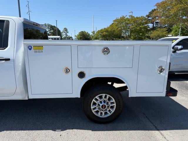 New 2026 GMC Sierra 2500 Pro w/ Convenience Package RWD image 2