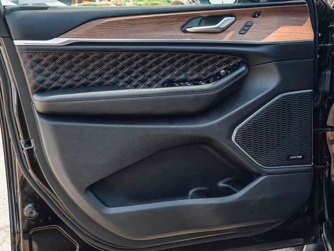 Certified 2021 Jeep Grand Cherokee L Summit w/ Luxury Tech Group V image 16