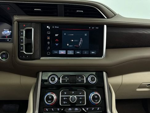 Used 2023 GMC Yukon Denali w/ Denali Reserve Package image 28
