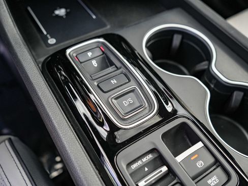 Used 2024 Honda Pilot Elite image 19